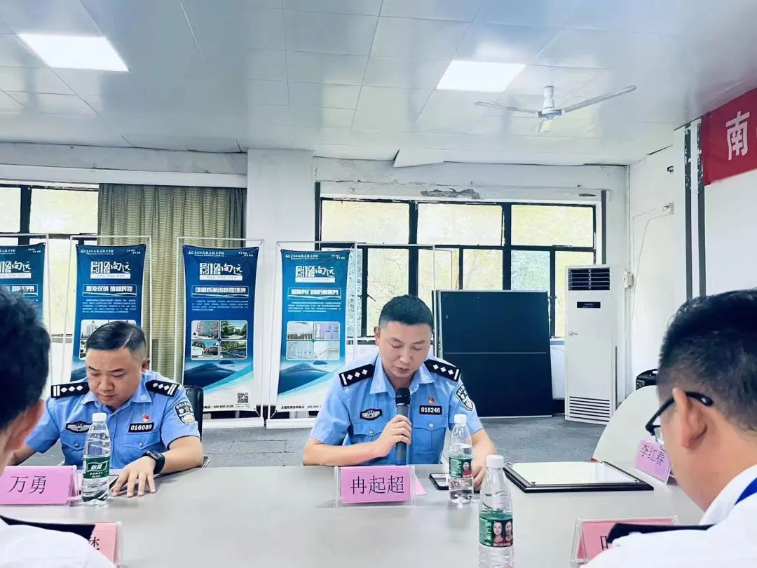 南昌向遠(yuǎn)軌道技術(shù)學(xué)校向塘校區(qū)舉辦法制副校長聘任儀式