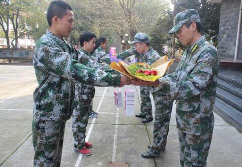 南昌向遠軌道技術(shù)學校2017級春季新生軍訓圓滿結(jié)束