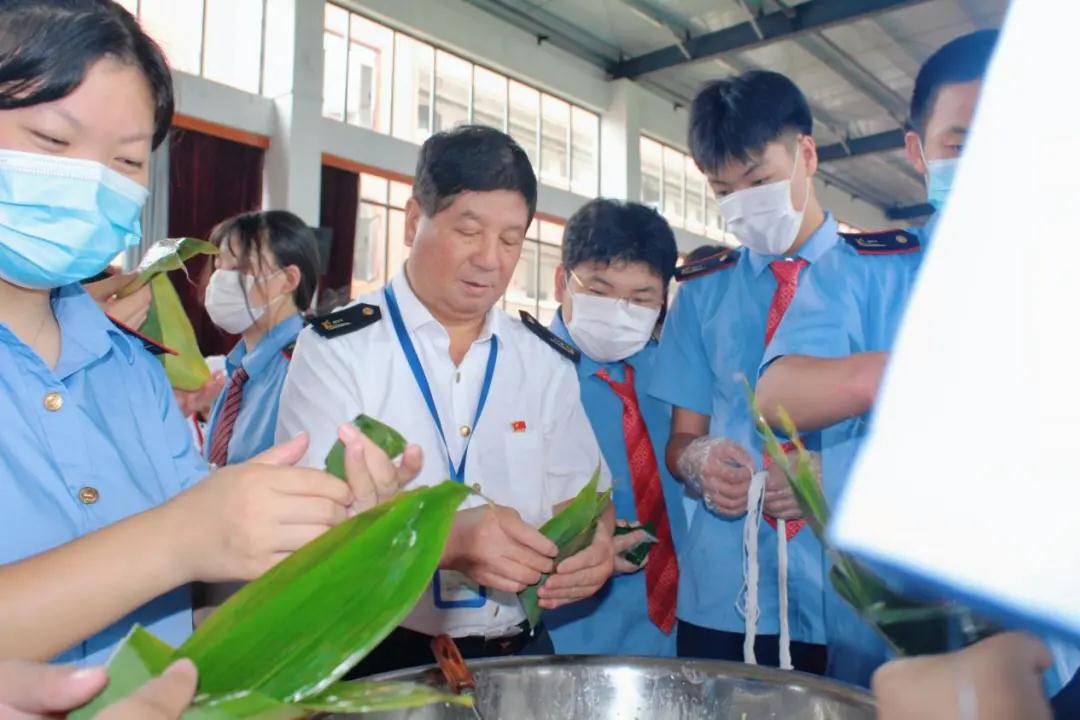 感受傳統(tǒng)文化，弘揚愛國精神 南昌向遠(yuǎn)軌道技術(shù)學(xué)校開展端午節(jié)系列活動